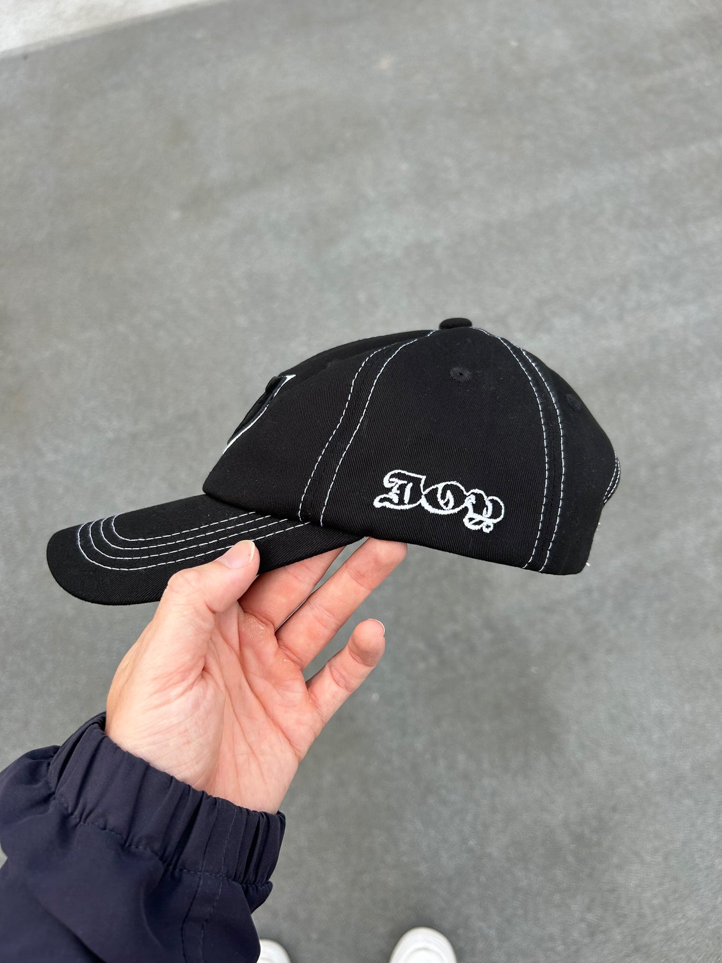 Contrast Stitching Cap - Black